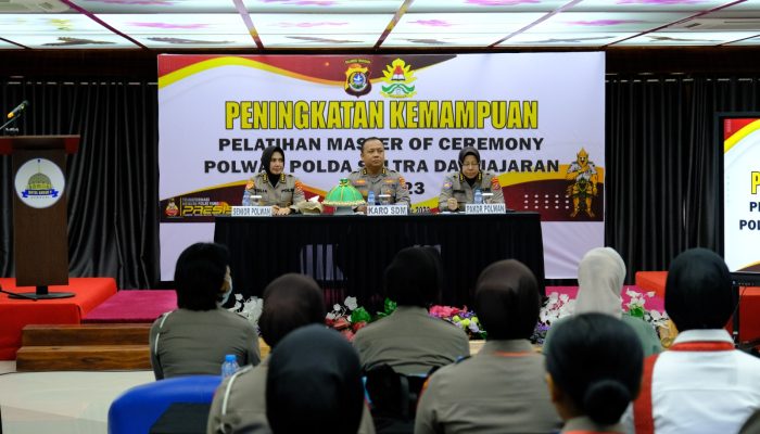 Ratusan Polwan Polda Sultra Ikuti Pelatihan dan Peningkatan Kemampuan MC