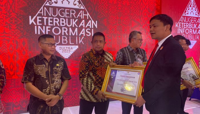 KI Sultra Sukses Gelar Anugerah Keterbukaan Informasi Publik