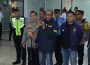 2 Pelaku Kasus Judi Online Libatkan Pegawai Komdigi Tiba di Bandara Soetta